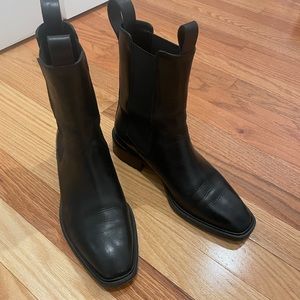 Aeyde Simone Leather Chelsea boot